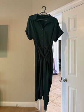 Button-Front Dark Green Midi Shirt Dress with Tie Waist
